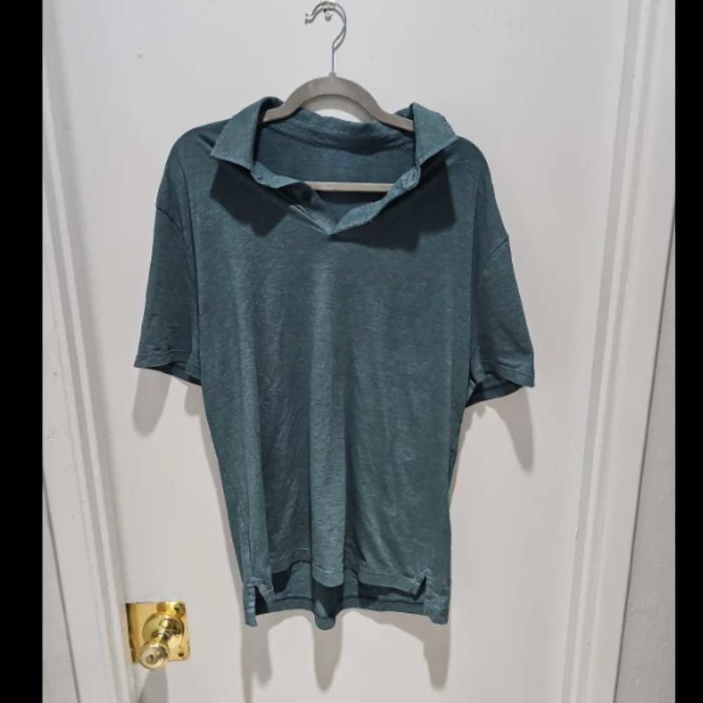 Green lululemon large or medium sized polo shirt
